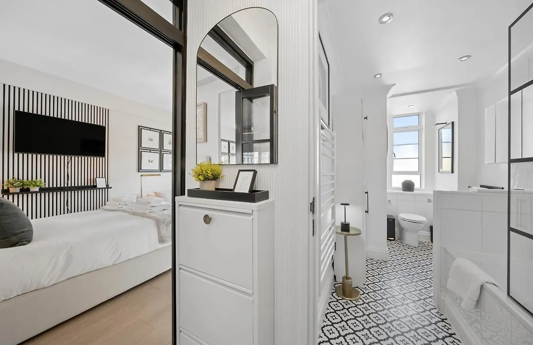 Nell Gwynn Chelsea Accommodation-1